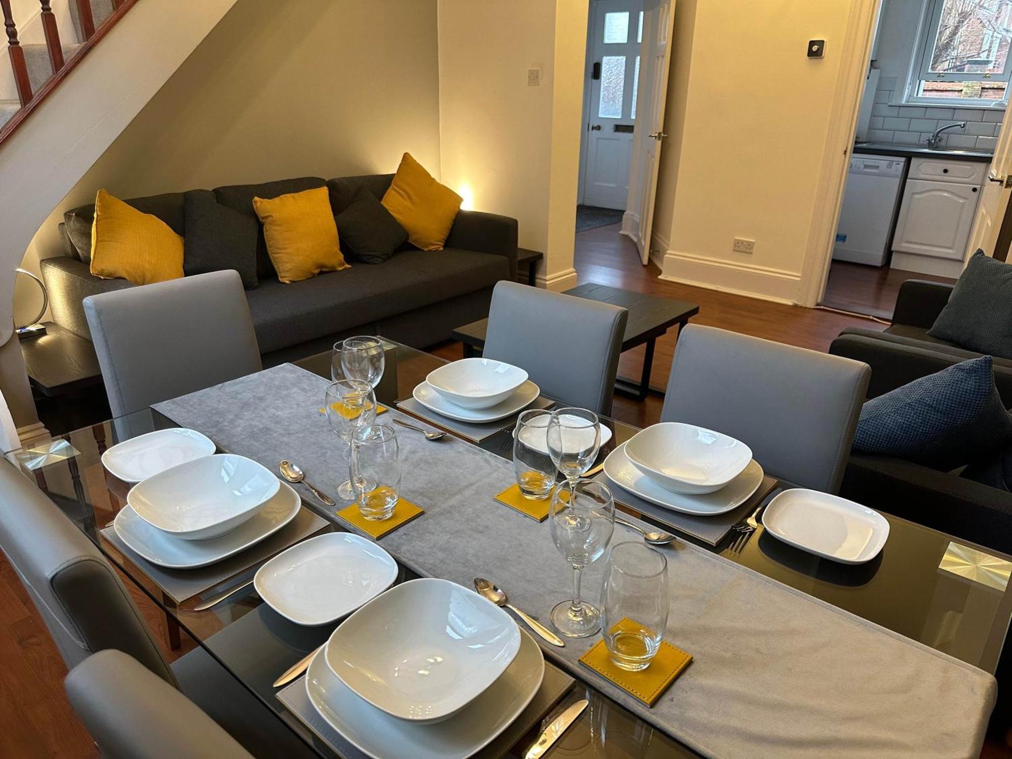 Hyde Brewery House - 2 Bedroom House With Parking Winchester Exteriér fotografie